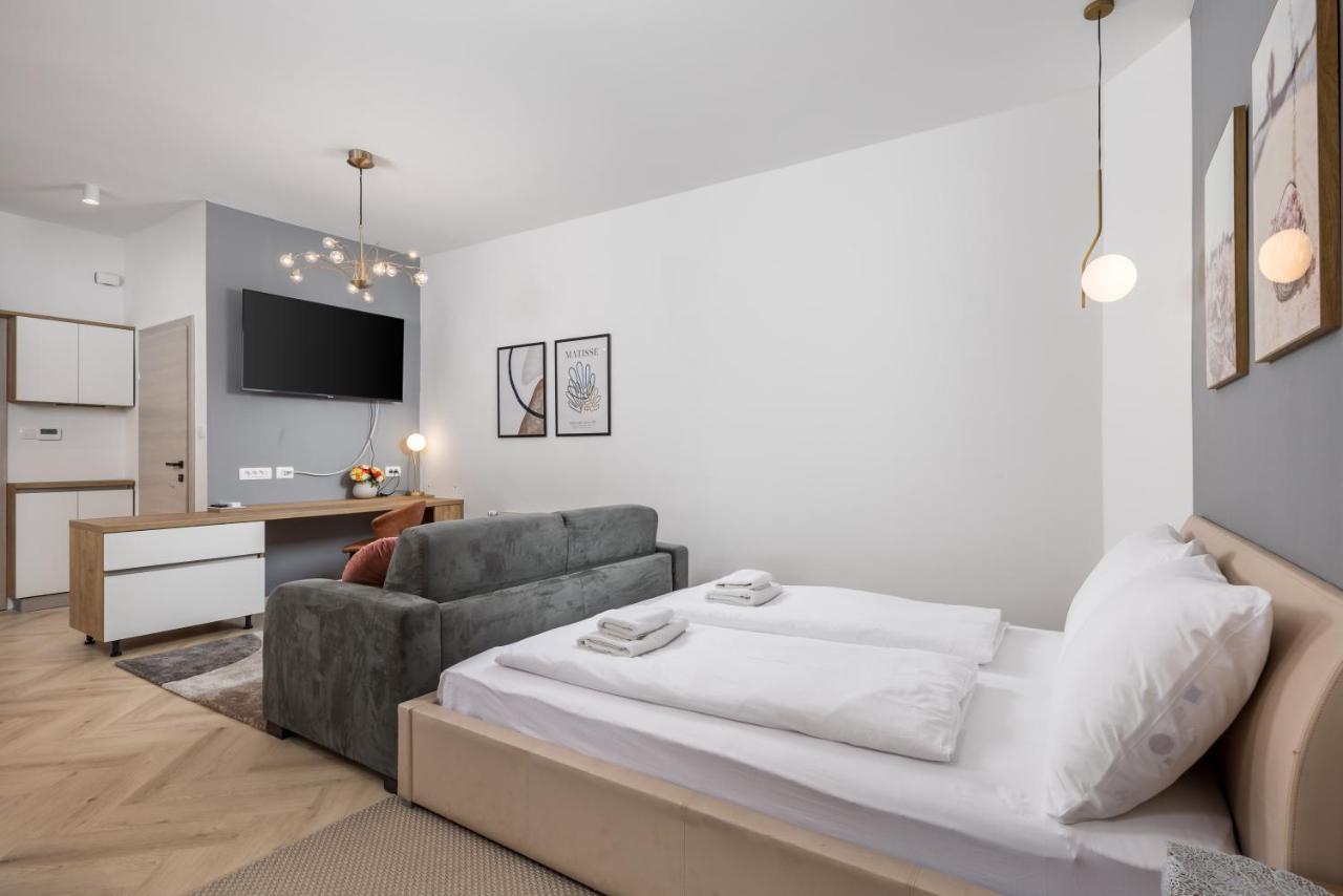 Apartments Madeleine ริเยกา ภายนอก รูปภาพ
